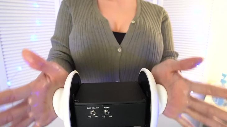 ASMR-Intense-OILY-LOTION-MASSAGE-(scratching,-Nail-tapping)-ローション