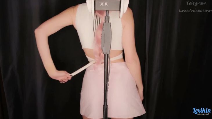 [AlexShai]金发妹子ASMR舔耳刺激你