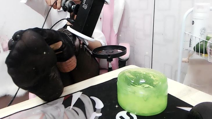 [甜酥小奶猫]撕黑丝芦荟胶脚部摩擦